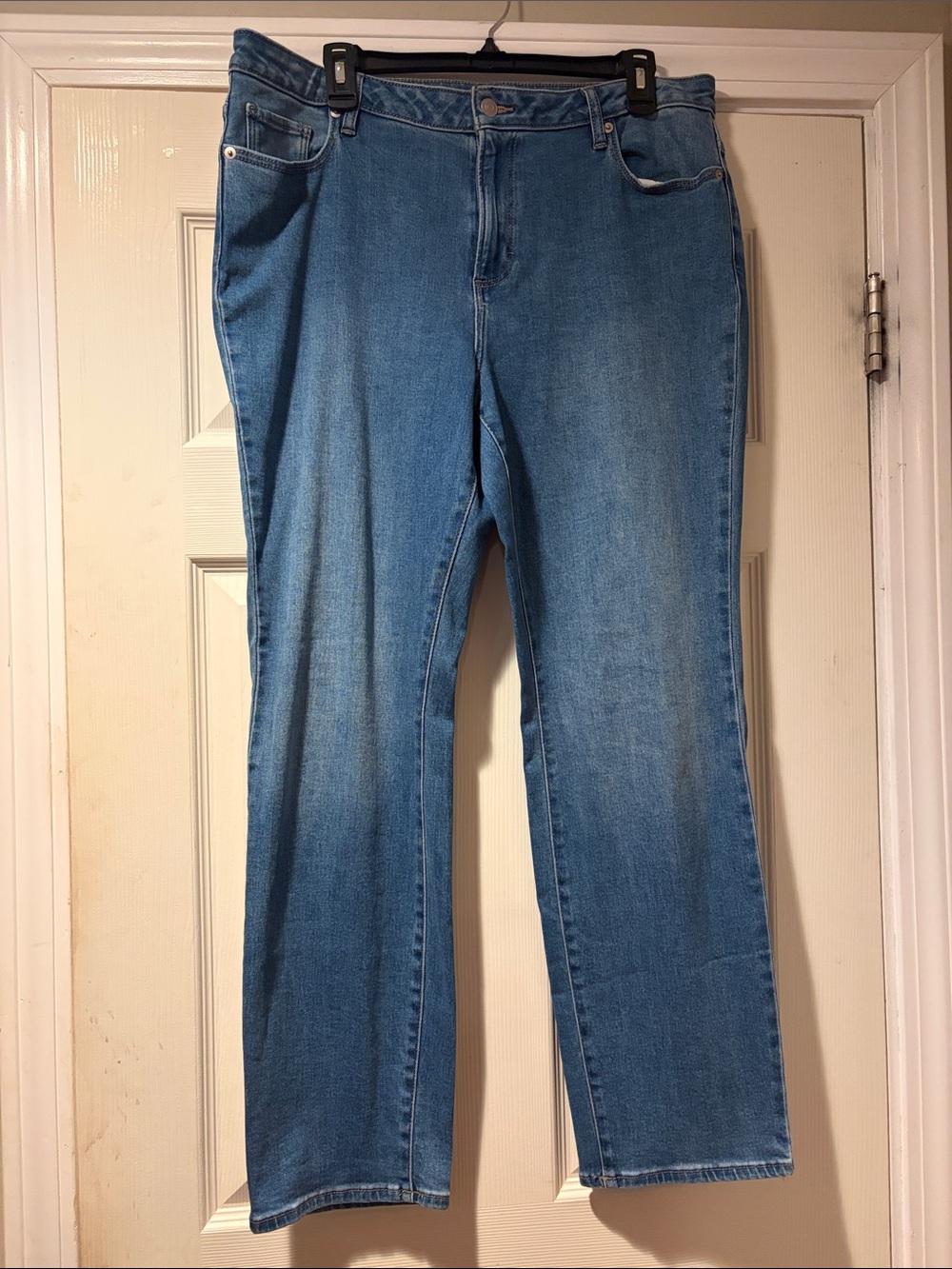 Classic Straight-Leg Women's Jeans in Medium Blue 14